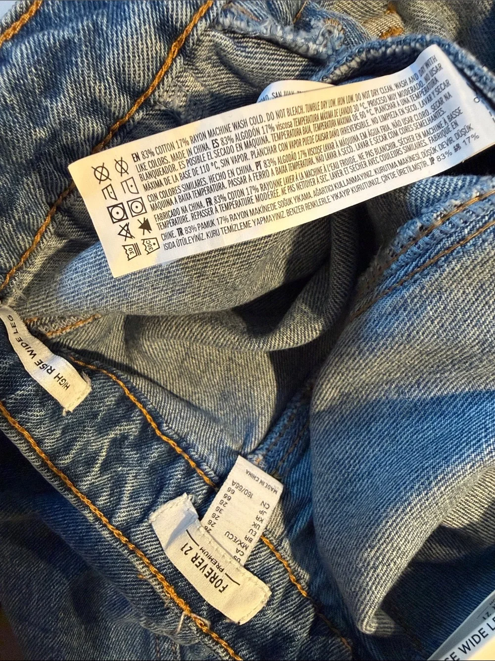 Wide-Leg Cargo Jeans
